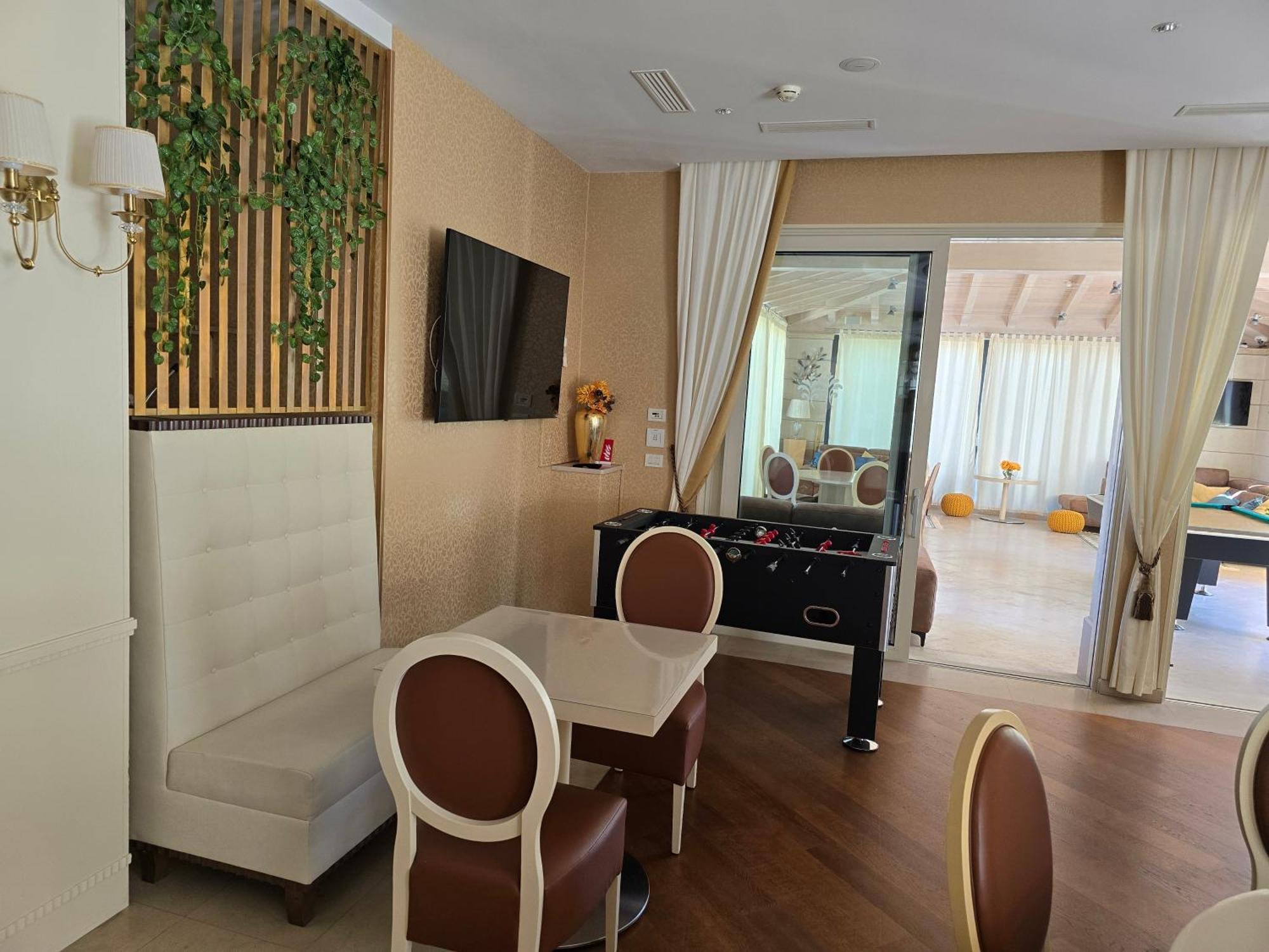 Boutique Hotel Oasi Pjescana Uvala Zewnętrze zdjęcie
