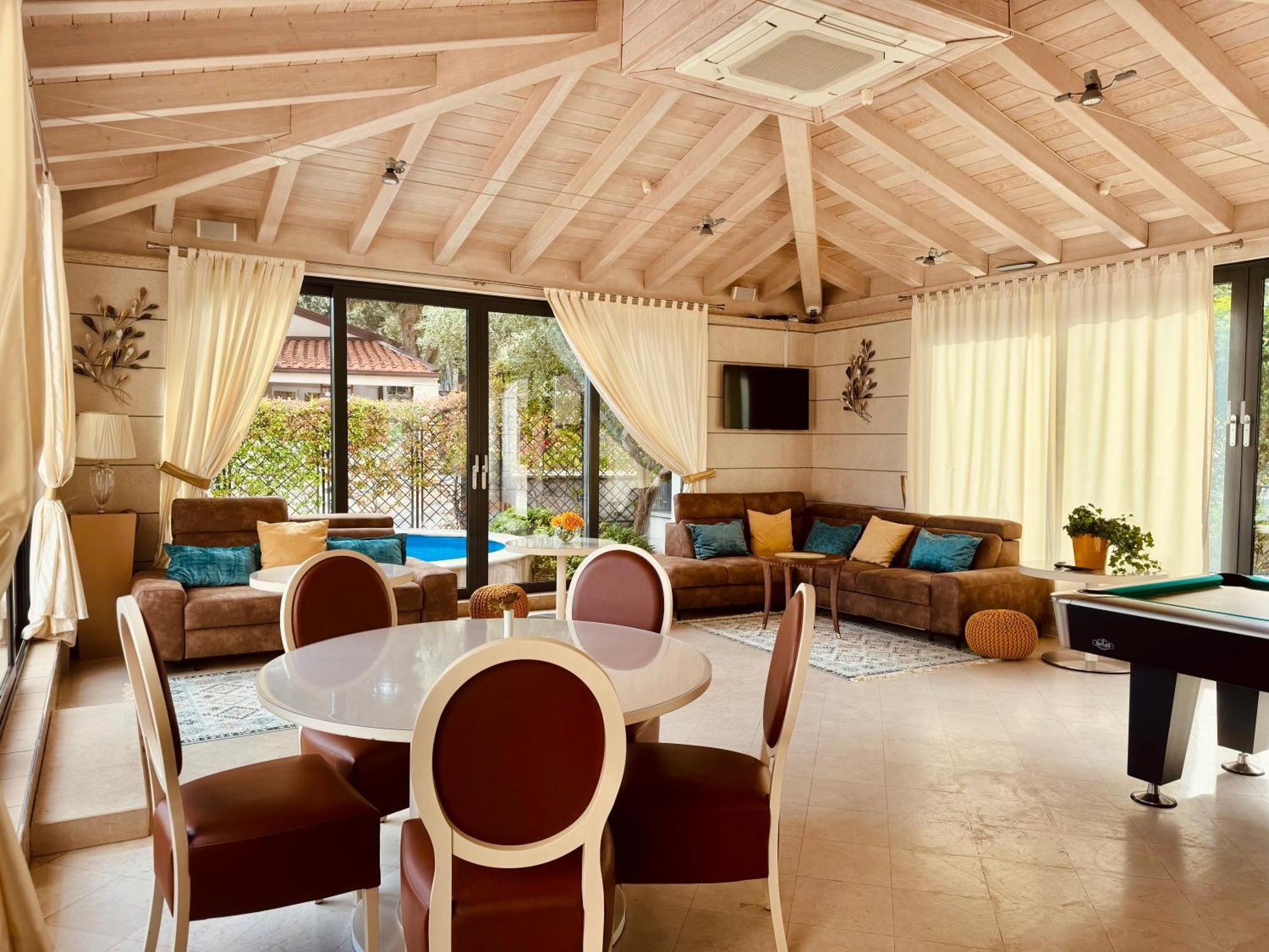 Boutique Hotel Oasi Pjescana Uvala Zewnętrze zdjęcie