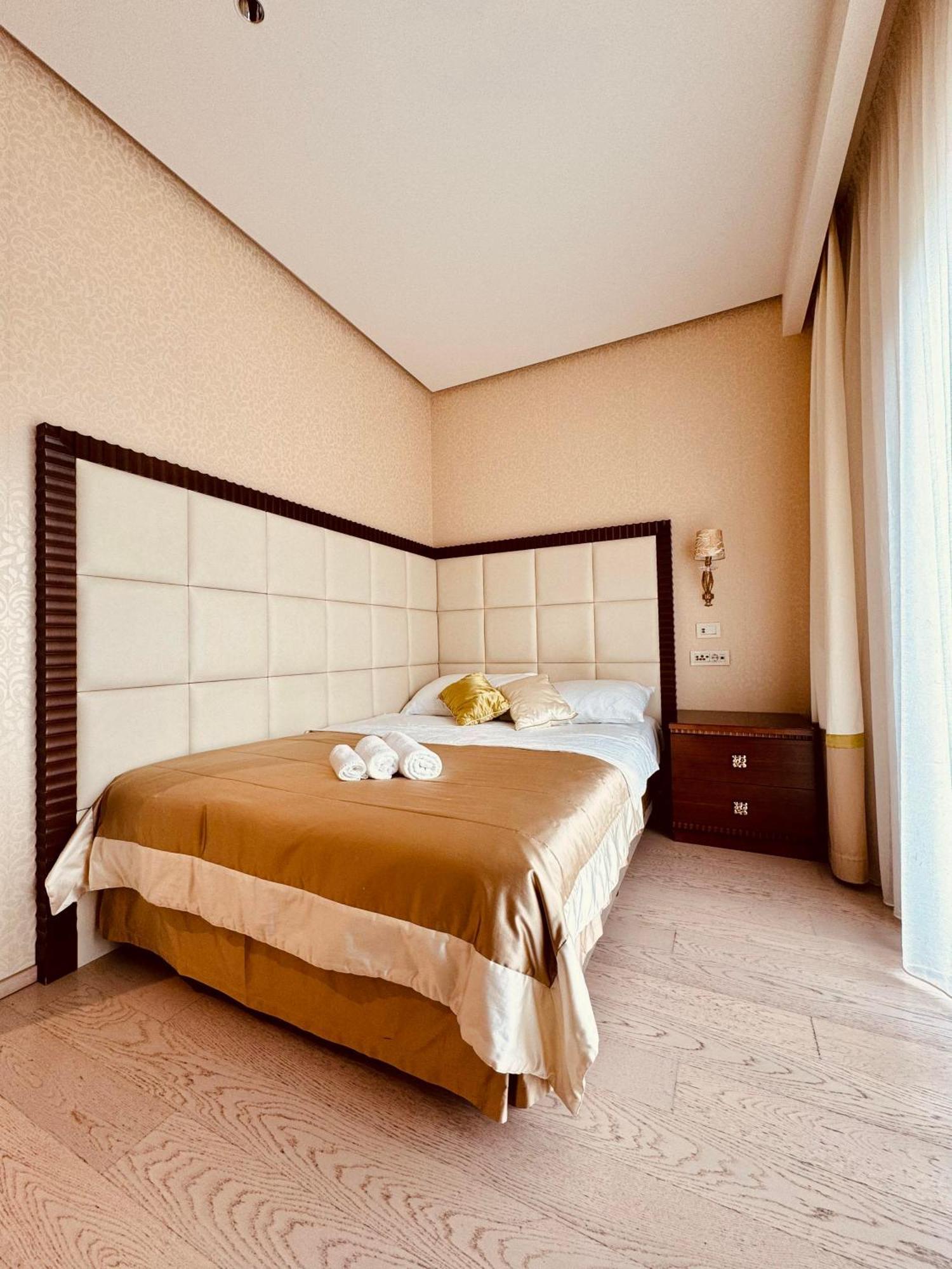 Boutique Hotel Oasi Pjescana Uvala Zewnętrze zdjęcie